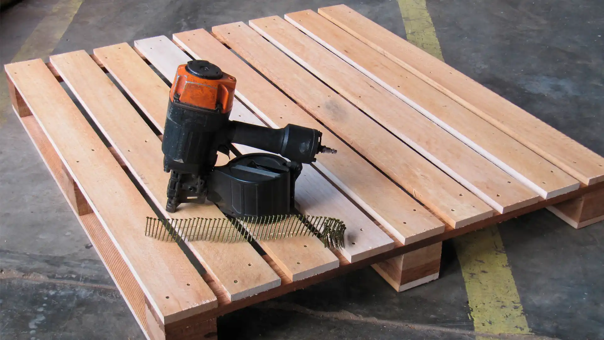 Foto de pallets recuperados y acondicionados